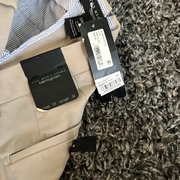 Bloomingdale’s The men’s store classic khaki pants 33w x 32L - Picture 8 of 8